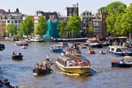 Transporte pela água já é realidade em Amsterdã