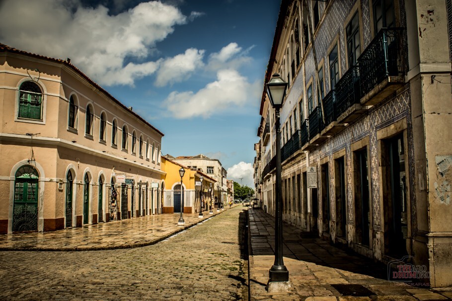 Fundada por colonos franceses e tomada pelos portugueses, São Luis fascina pela sua diversidade cultural e natural