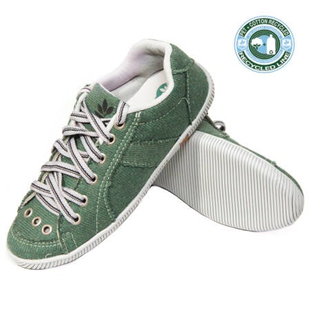 Tênis feito a partir de garrafas PET