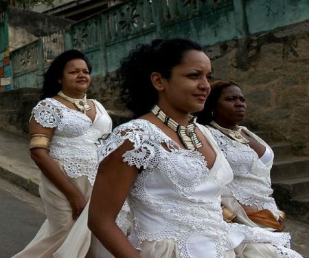 Lazir. Dely e Luiza, integrantes do Razões Africanas