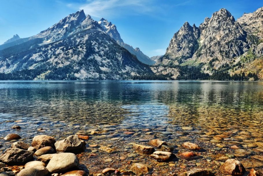 O Jenny Lake, no Grand Teton National Park, no Estado americano do Wyoming