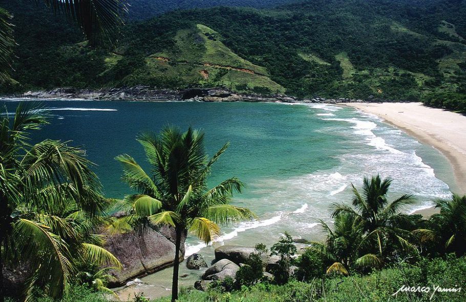 A praia do Bonete é uma das mais belas paisagens de Ilhabela