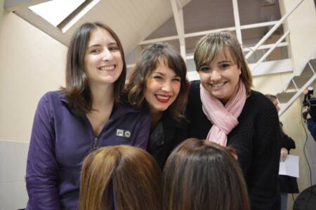 Caroline, Estela e Paula idealizaram o evento e, claro, também passaram a tesoura no cabelo comprido!