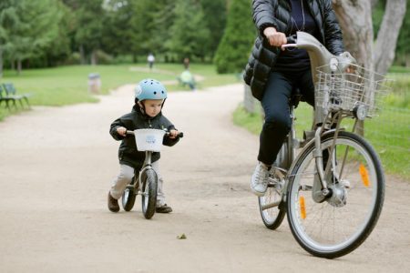 Por enquanto, o sistema funcionará apenas em alguns pontos da cidade e com preços mais elevados do que as bikes para adultos – cerca de R$ 44 para um dia inteiro, enquanto a tradicional custa R$ 5 para o mesmo período.