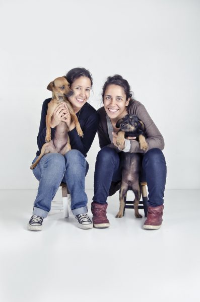 As irmãs Manoela e Ana Carolina criaram o projeto Amizade Não se Compra