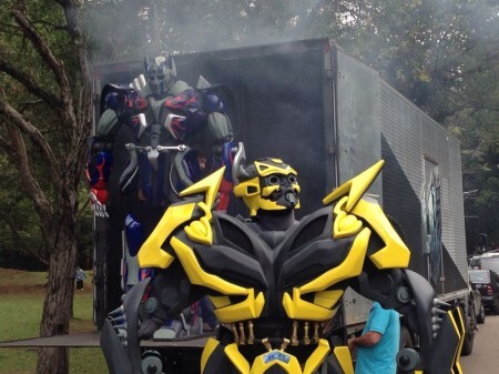 Catavento recebe personagens Bumblebee e Optimus Prime