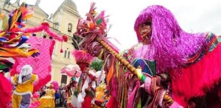 Manifestação cultural do Maracatu no Nordeste – Foto: JC Imagem