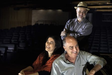 O trio se apresenta no Teatro Rival Petrobrás