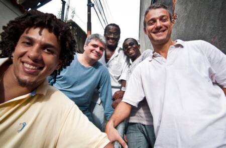 Grupo Semente e Teresa Cristina fazem show no Centro Cultural Carioca