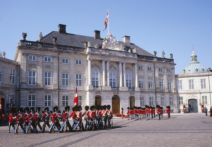 Troca de guarda no palácio Amalienborg