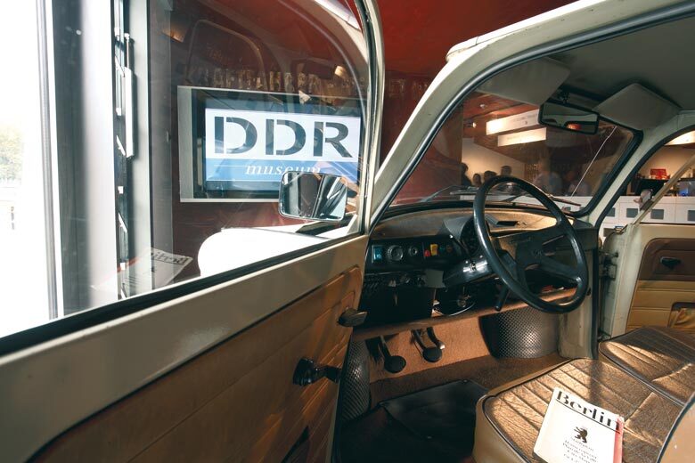 O DDR Museum, em Berlim, posui acervo acervo dedicado à vida cotidiana da antiga Alemanha Oriental