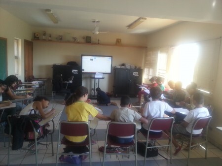 O conteúdo estudado acompanha o projeto dos alunos, como a criação do parque da comunidade Recanto