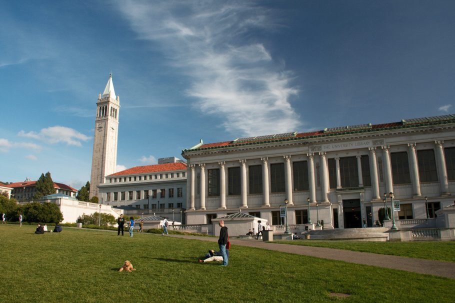 10 cursos gratuitos da Universidade da Califórnia recomendados para brasileiros