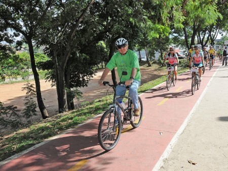 Petição ainda precisa de 420 assinaturas para ser entregue na Câmara Municipal