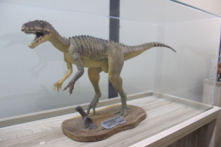 Réplica do dinossauro  Staurikosaurus pricei, em exposição no Museu Vicente Pallotti, em Santa Maria (RS)
