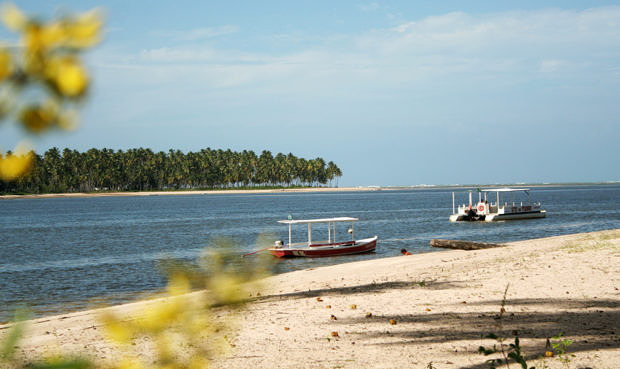 Praia de Carneiros, no litoral sul de Pernambuco