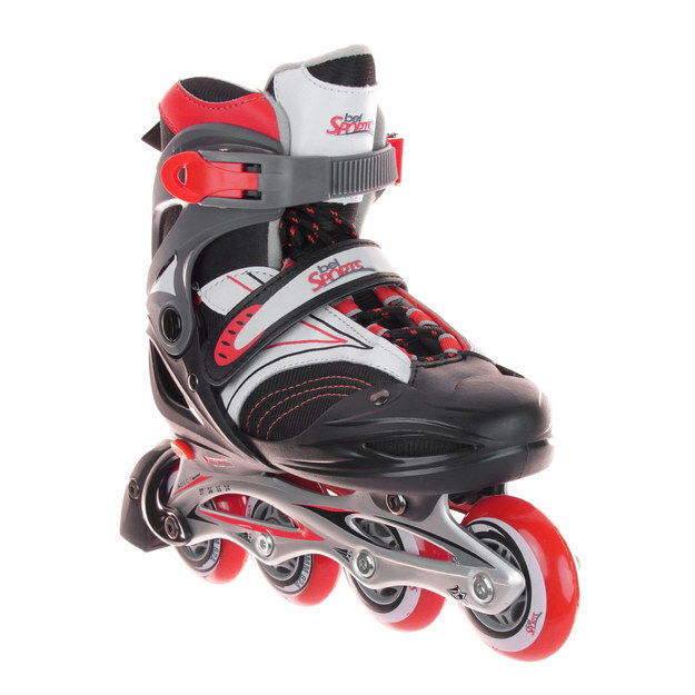 Uma voltinha de patins roller na calçada de casa.
