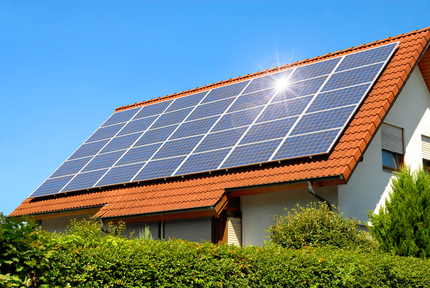 Painel solar em residência é alternativa para a criação de energia