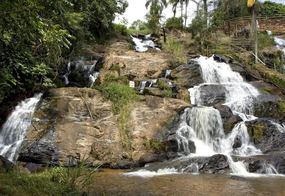 Cachoeira em Serra Negra (SP)