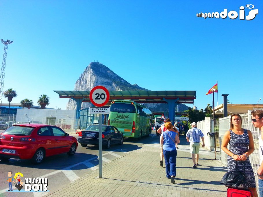Fronteira – Gibraltarwww.malaparadois.com – Dicas de Viagens & Lifestyle em um único site!