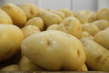 Batatas podem ser úteis para tarefas do lar