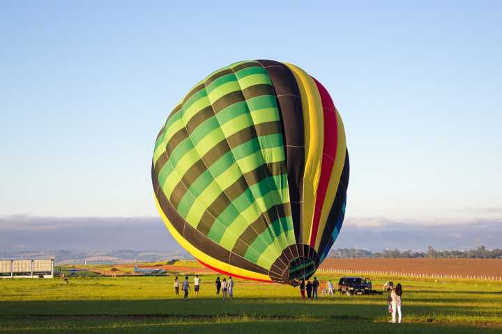 Passeio de balão é uma das atrações para fazer em Boituva, no interior de SP
