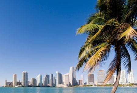 Conheça Miami economizando na passagem