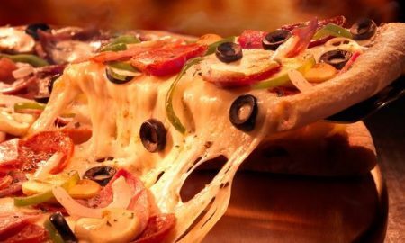 Desconto de 50% na Domino’s Pizza