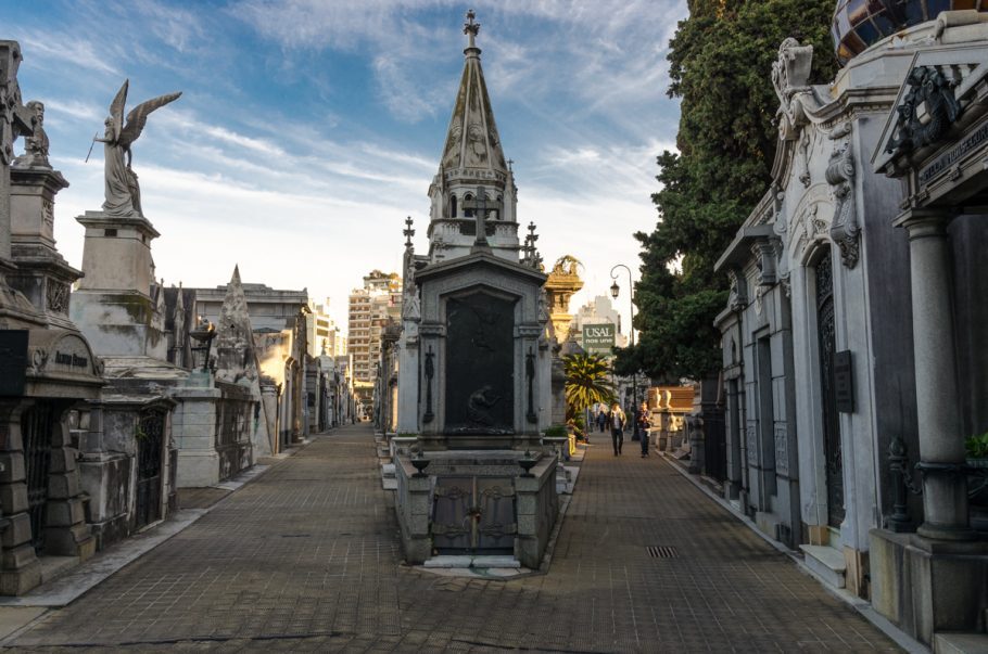 Caminhe pelo Cemitério da Recoleta | Buenos Aires, Argentina