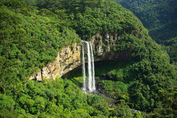 Vista da Cascata do Caracol, em Canela, na Serra Gaúcha