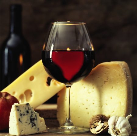 O vinho também melhora a digestão dos açúcares, ao ampliar a sensibilidade dos tecidos à insulina