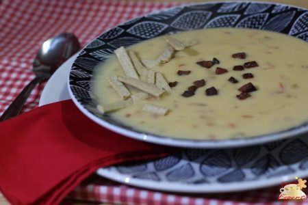 Saiba como fazer um saboroso caldo de batata inglesa