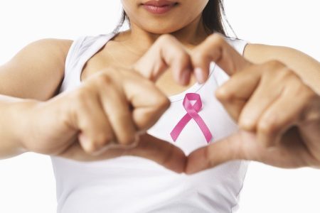 Compra Rosa arrecada doações para pacientes com câncer