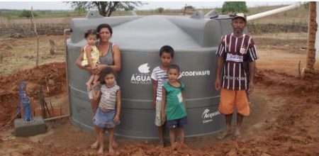 Cisterna resistente e de fácil instalação usada no semi-árido