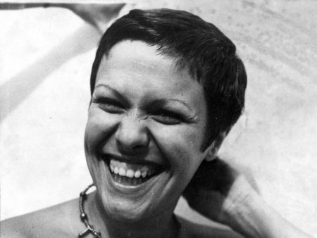 Elis Regina recebe homenagem no palco do Teatro J. Safra