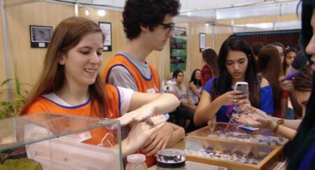 A feira é uma ótima pedida para alunos do ensino médio e vestibulandos