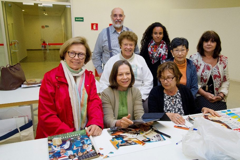 Participantes da oficina “Arte contemporânea para a terceira idade”, realizada em 2014; atividade será realizada também no 2º semestre deste ano