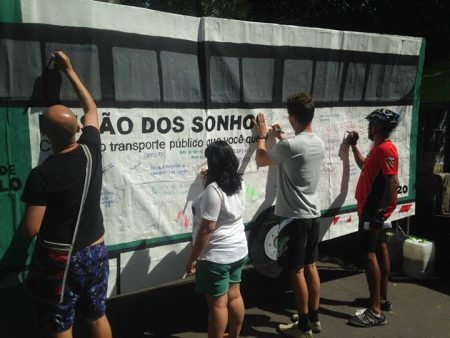 No domingo, 23, a população foi até a Avenida Paulista para registrar seus desejos em relação ao transporte público da cidade