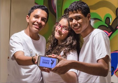 Francisco, Julia e Allison, os idealizadores do Favela Game