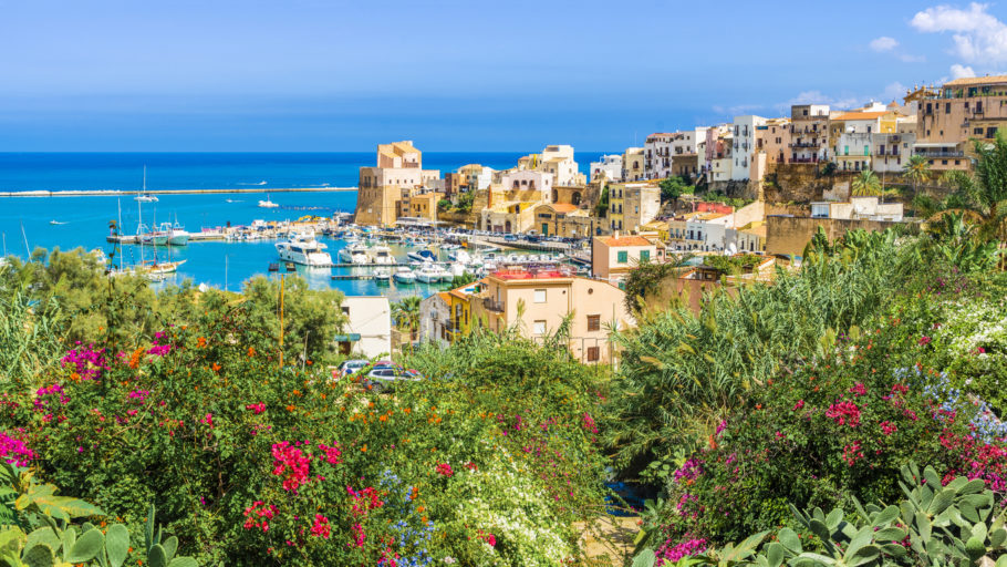 Vista panorâmica de Castellammare del Golfo, na Sicília