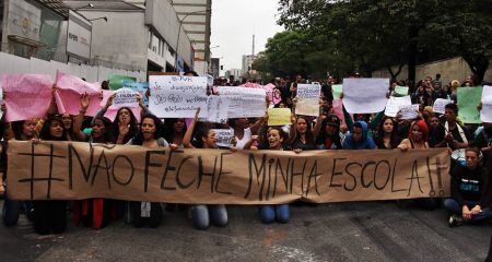 Manifestação contra o projeto de reorganização do governo paulista