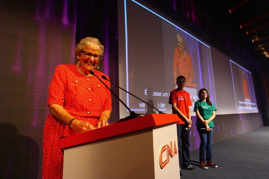 Esther Kathleen Barker participa de conferência do CNA na Bahia, neste ano