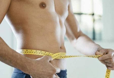 Queimar a gordura abdominal não é uma tarefa fácil. Mas com dedicação e uma combinação de fatores não é muito difícil