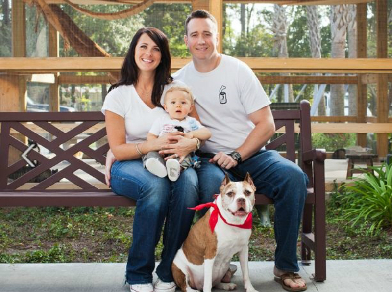 David Sharpe conquistou equilíbrio junto à família com a ajuda da pit bull Cheyenne