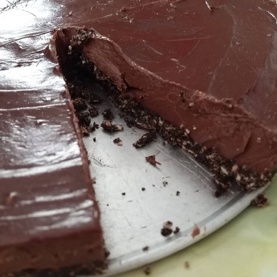 Cheesecake de creme de avelã e base de biscoito tipo Oreo