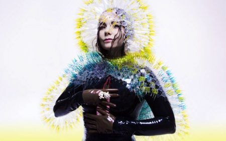 Björk foi um dos artistas que assinou a carta