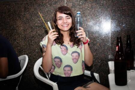 Quando parei de beber gradativamente fui adquirindo a carinha do Drake. Euzinha 100% sóbria fotografada por Vinicius Cavalcanti.