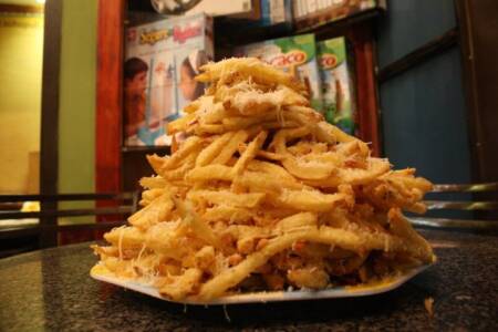 Batatas fritas, cerveja liberada e jogos de tabuleiro marcam o Soho