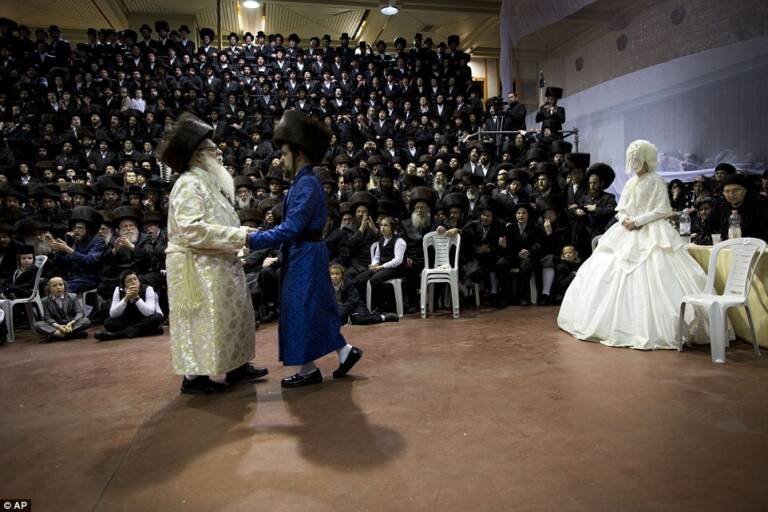 As fotos de um casamento judaico ultra ortodoxo em Israel