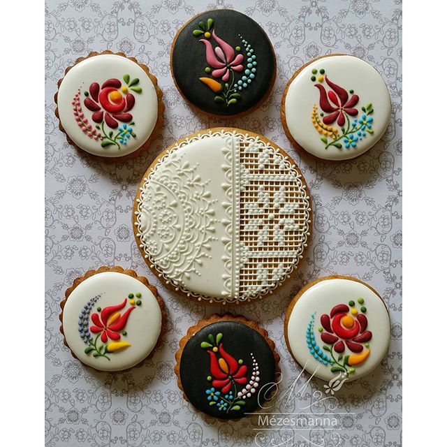 Os cookies recebem textura de bordado